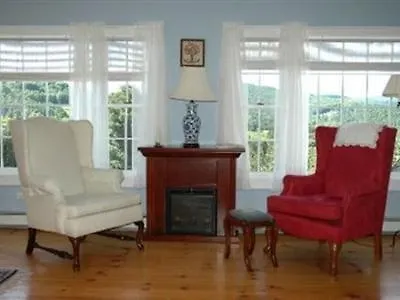Apple Hill Inn-3